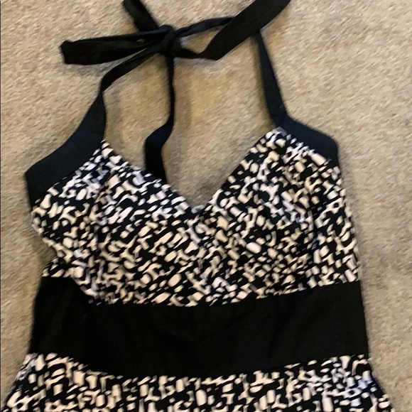 Sundress - Picture 2 of 4